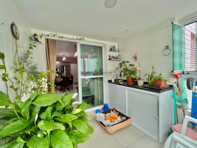 Apartamento à venda em Praia Grande, 2 dormitórios sendo 1 suíte com vista mar