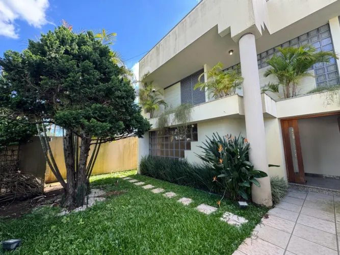 CASA COMERCIAL OU RESIDENCIAL COM PISCINA PARA LOCAÇÃO NO JARDIM AMÉRICA
