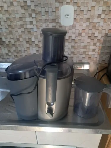 Super processador de sucos.