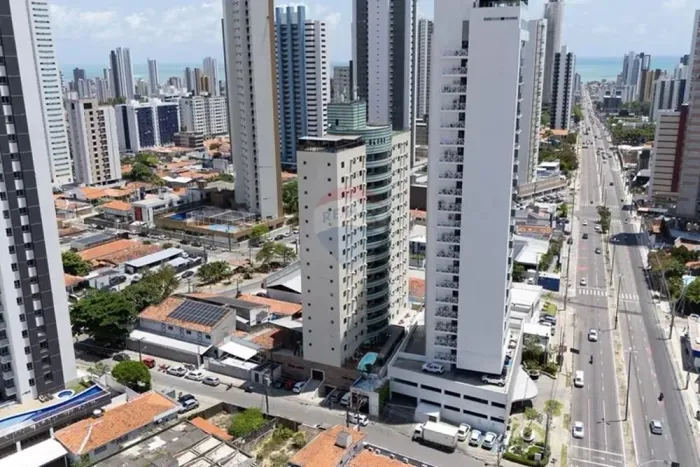 Apartamento de 165m² com 5 quartos a venda em Brisamar