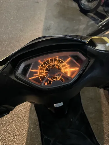 Yamaha Burgman 125, em dias só passar pro nome
