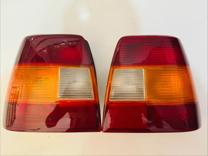 Par de lanterna traseira Chevrolet Monza