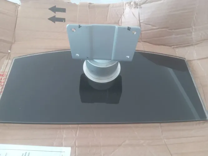 Base tipo pedestal para TV Phillips/ LG