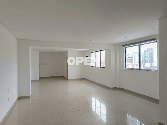 Sala comercial de 35,69 m² no Centro Comercial Barcelos, em Canoas