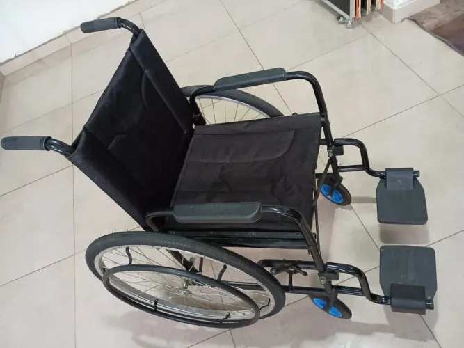 Cadeiras de rodas usada R$ 300,00