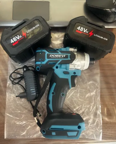 Kit Chave de Impacto 18V Brushless + 2 Baterias e Acessórios - Nova (Padrão Makita)