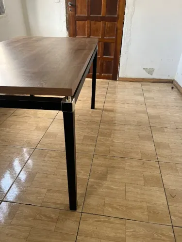 Mesa de jantar e 6 cadeira