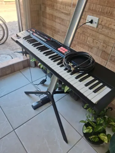 Teclado sintetizador Roland xps10,com fonte, Case do teclado, pedal, cabo santo Ângelo,est