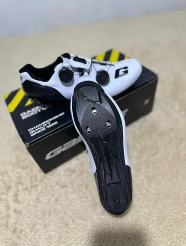 Sapatilha GAERNE CARBON ?