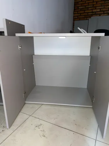 Balcão/Armário Tamburato 2 Portas Cinza com Chave