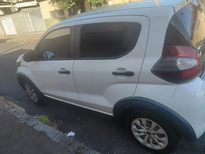 Fiat Mobi Like 1.0 Fire Flex 5P. 2022