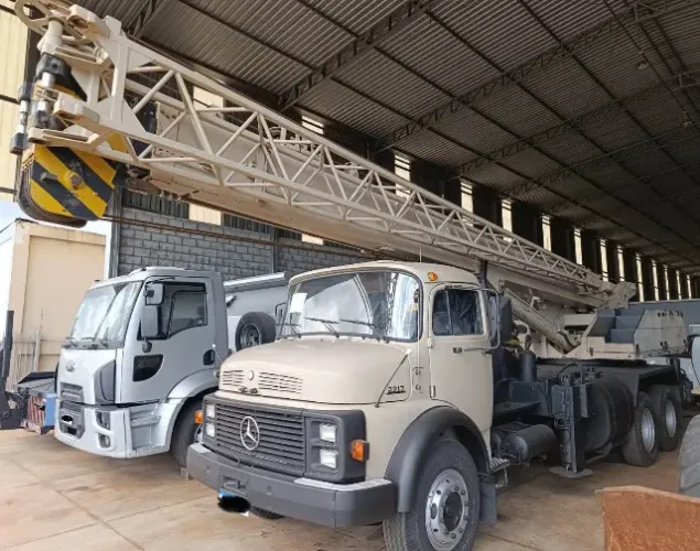 MB 2217 ano 1989 Guindaste Madal Md22