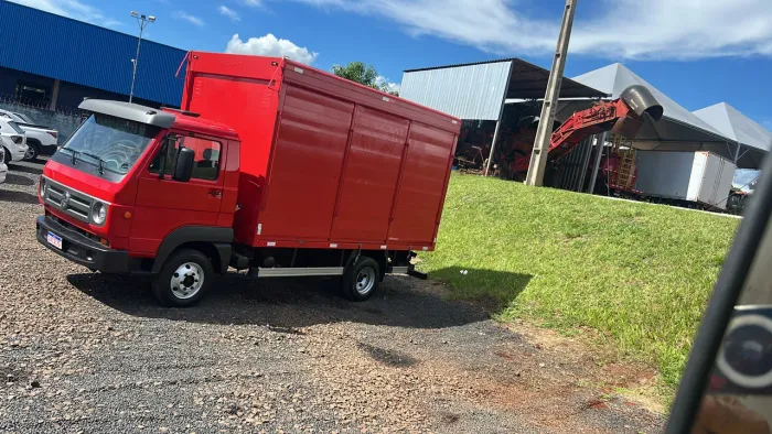 Vendo baú bebidas fachini 2014 12.500