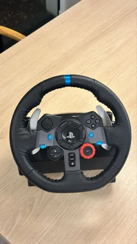 Vendo logitech g29 pouco usado estado de novo