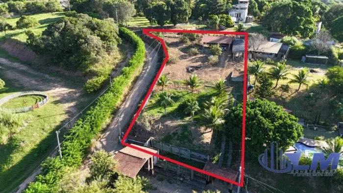 Chácara à venda em condomínio fechado em Jaboticaba - Cercada, pomar, água e luz, 60m² - O