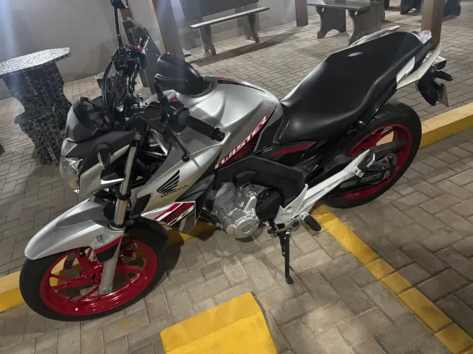 Honda CB Twister 250 - Ano 2021