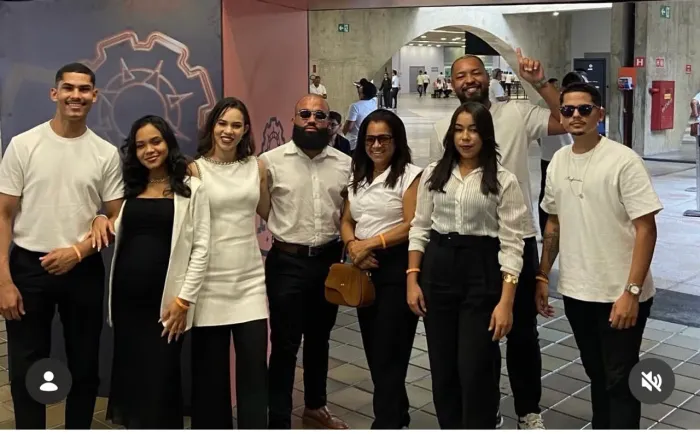 Vaga para barbeiro na Gênesis Barbearia