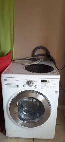 Máquina de lavar LG Tromm lava e seca.