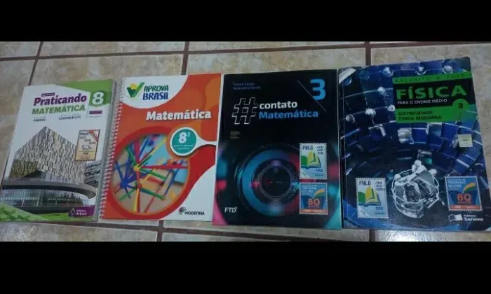 Doaçao De livros diversos