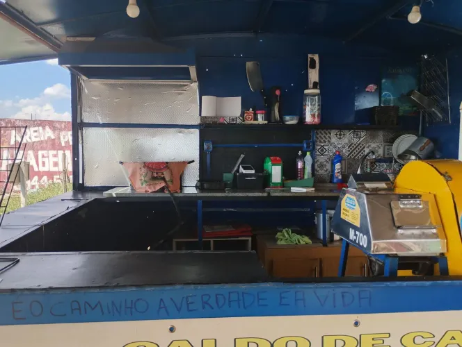 vendo ou troco em carro treiller montado só pegar e por pra trabalhar