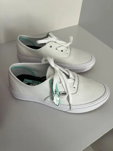 Tênis Vans ComfyCush Authentic Branco NOVO Tam 35