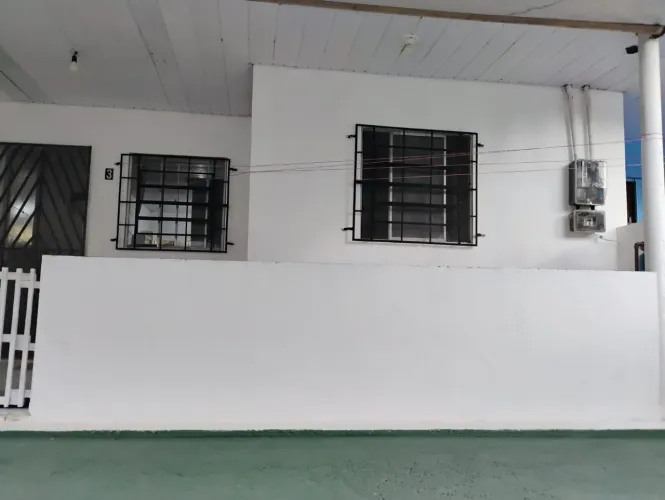 VENDO CASA RESIDENCIAL FECHADO