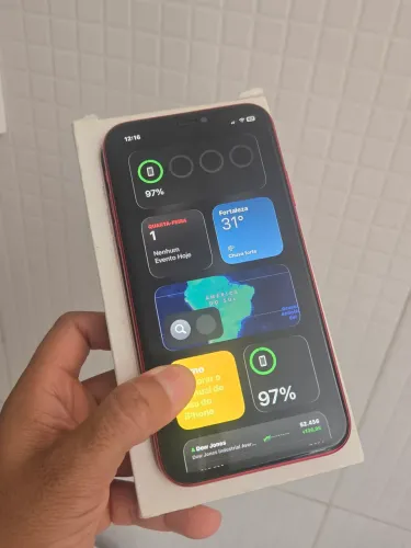 IPHONE 11 RED