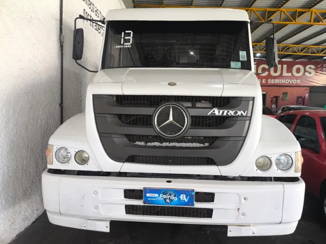 Caminhões Mercedes ATRON 2324