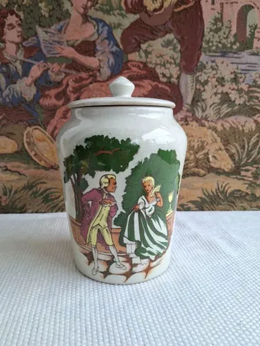 Pote antigo de porcelana Pedreira com cena galante década de 60 