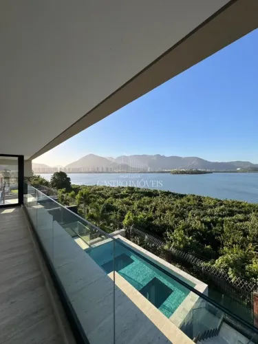Casa de 4 suítes - 580m² - Condomínio AlphaVille - Barra da Tijuca