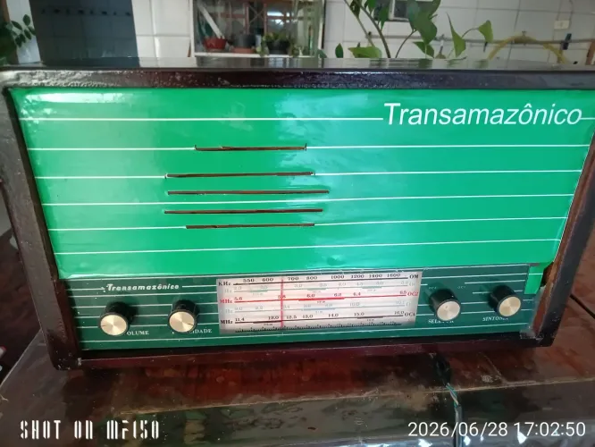 Vendo rádio antigo transamazônica está funcionando caixa e Nova rádio raríssimo 