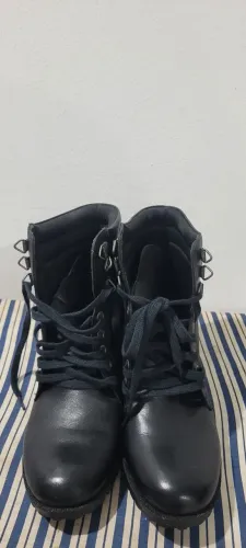 Botas