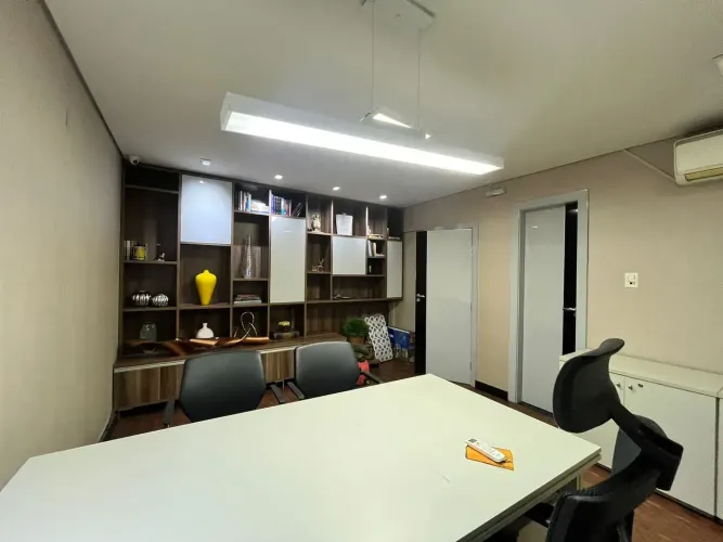 Imóvel comercial no Japiim - 300m² - 4 Salas