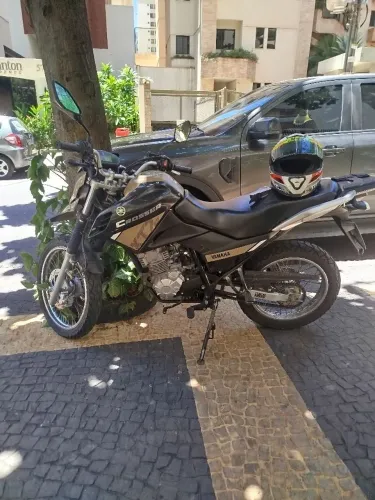 Vende-se esta crosser