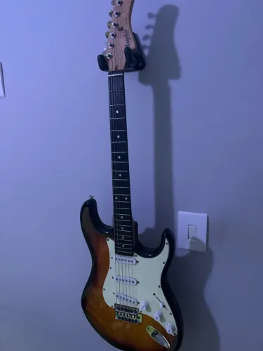 Guitarra Stratocaster Memphis MG30