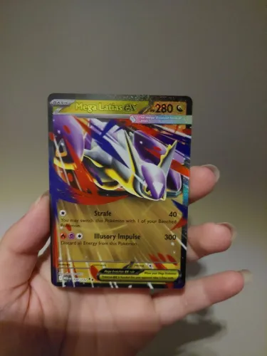 Carta Pokémon Mega Latias EX regular (dupla rara) em inglês, estado NM