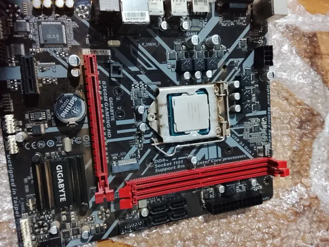 Vende-se placa mãe gigabyte b360 e processador I5 9400F<br>[21/07, 14:15] ?: I5 9400f