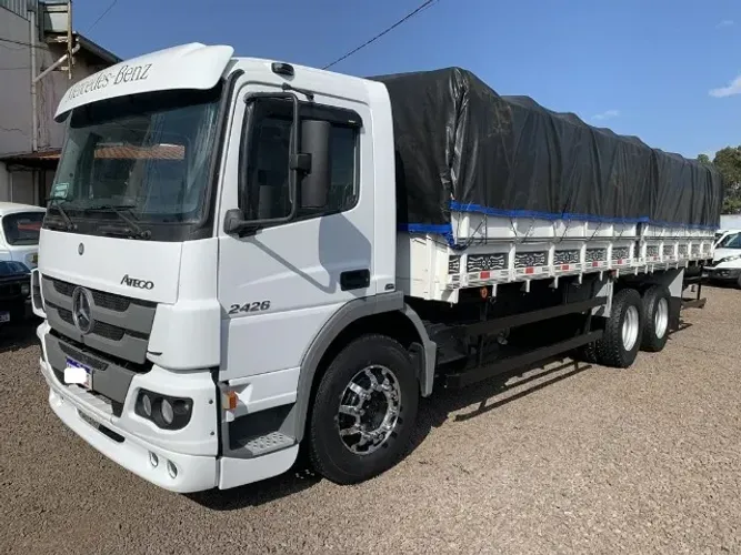 Mb Atego 2426 6x2 - 2015 Graneleiro