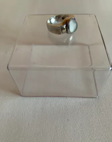 anel de prata com pedra da lua