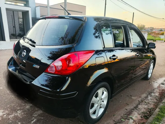 Nissan Tiida S 1.8/1.8 Flex 16V Mec. 2013