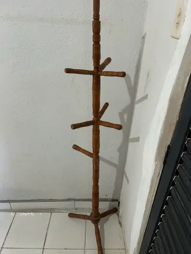 Cabideiro de chão