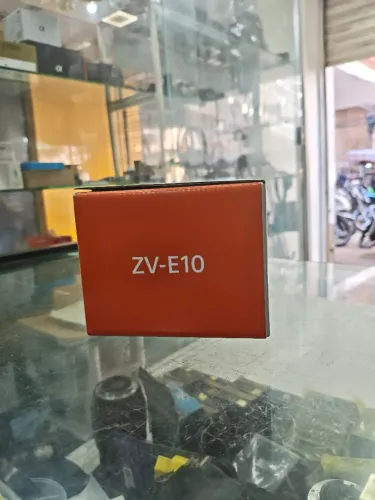 Câmera Sony ZV-E10 Nova Lacrada