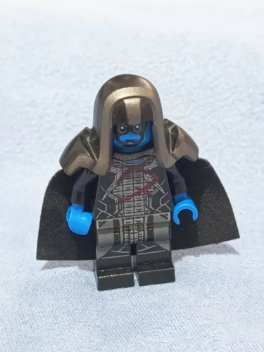 LEGO minifigura Ronan the Accuser, apresenta marca nos rostos (Set 76021)