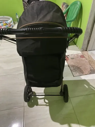 Vende-se carrinho de bebê 
