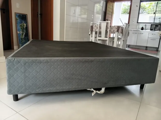 VENDO Cama Box Casal com Colchão 