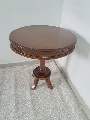 Mesa de apoio Turim - castanho - diâmentro 71cm e 71cm altura (móvel de auto luxo)