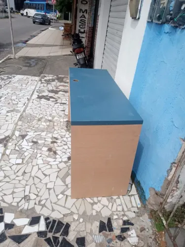 Vendo biro de duas gavetas 
