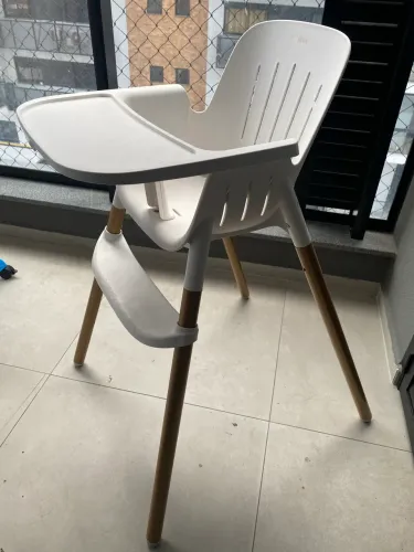 Cadeirinha de Refeição Burigotto Poke Branca 