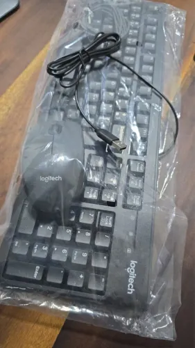 Teclado e mouse com fio (novo) - Logitech