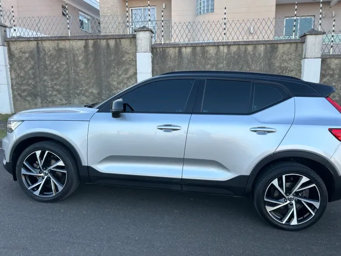 Volvo XC40 T-5 R-design 2.0 252cv AWD 2019